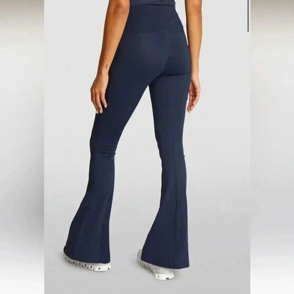 PE Nation full force flare legging - Picture 3 of 16